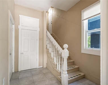 418 E Amelia Avenue - Photo Thumbnail 3