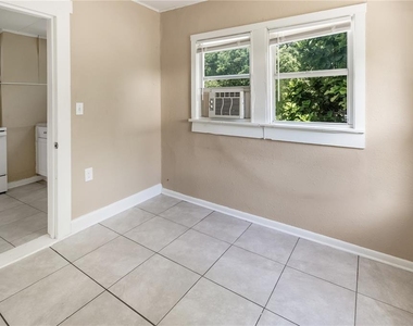 418 E Amelia Avenue - Photo Thumbnail 13