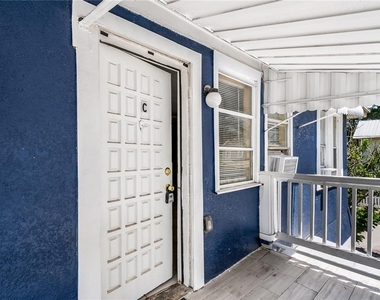 418 E Amelia Avenue - Photo Thumbnail 1