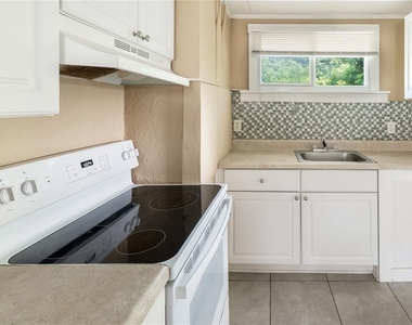 418 E Amelia Avenue - Photo Thumbnail 11