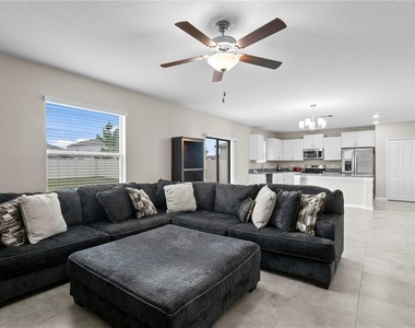7109 Paradise Island Court - Photo Thumbnail 10