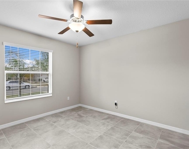 7109 Paradise Island Court - Photo Thumbnail 4