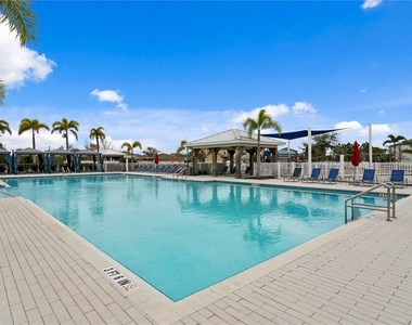 7109 Paradise Island Court - Photo Thumbnail 41
