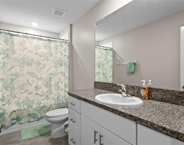 7109 Paradise Island Court - Photo Thumbnail 35