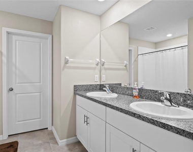 7109 Paradise Island Court - Photo Thumbnail 27