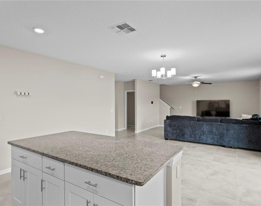 7109 Paradise Island Court - Photo Thumbnail 20
