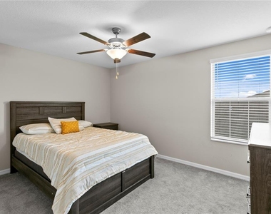 7109 Paradise Island Court - Photo Thumbnail 30