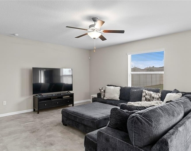 7109 Paradise Island Court - Photo Thumbnail 7