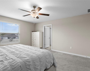 7109 Paradise Island Court - Photo Thumbnail 25