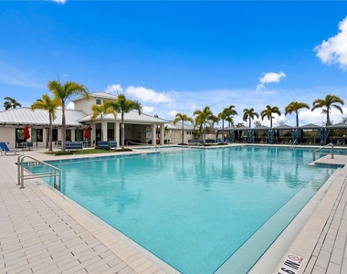 7109 Paradise Island Court - Photo Thumbnail 42