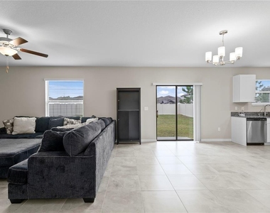 7109 Paradise Island Court - Photo Thumbnail 13