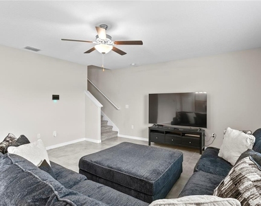 7109 Paradise Island Court - Photo Thumbnail 9