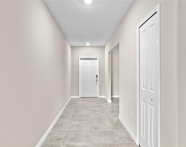 7109 Paradise Island Court - Photo Thumbnail 5