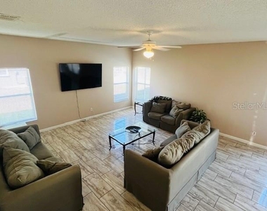 439 Bloomingdale Drive - Photo Thumbnail 15