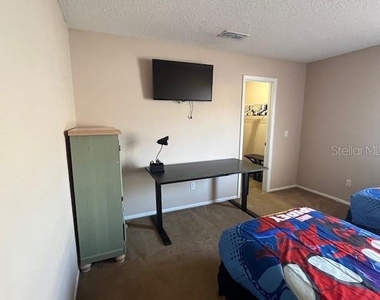 439 Bloomingdale Drive - Photo Thumbnail 9