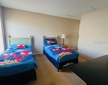 439 Bloomingdale Drive - Photo Thumbnail 8