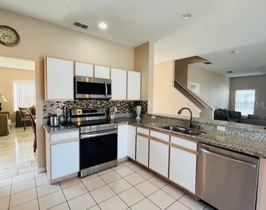 439 Bloomingdale Drive - Photo Thumbnail 4
