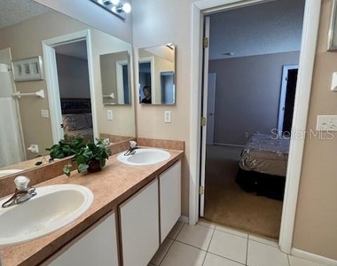 439 Bloomingdale Drive - Photo Thumbnail 20