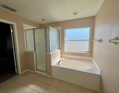 439 Bloomingdale Drive - Photo Thumbnail 22