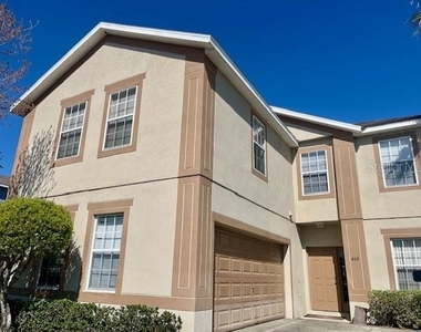 439 Bloomingdale Drive - Photo Thumbnail 1