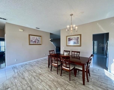 439 Bloomingdale Drive - Photo Thumbnail 6