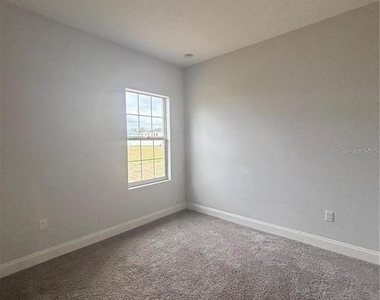 423 Churchill Court - Photo Thumbnail 13