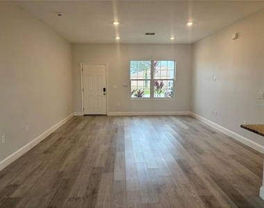 423 Churchill Court - Photo Thumbnail 2