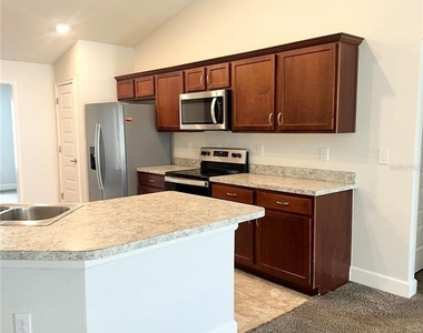 430 Big Sioux Ct - Photo Thumbnail 2