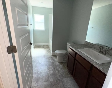 430 Big Sioux Ct - Photo Thumbnail 9