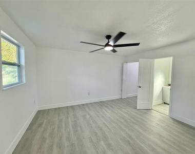 1605 8th Street - Photo Thumbnail 11