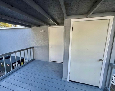 1605 8th Street - Photo Thumbnail 21