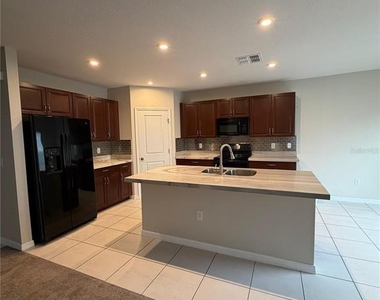 564 Meadow Bend Drive - Photo Thumbnail 6