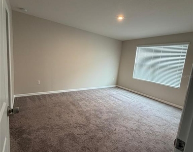 564 Meadow Bend Drive - Photo Thumbnail 10