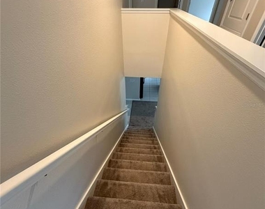 564 Meadow Bend Drive - Photo Thumbnail 19