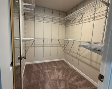 564 Meadow Bend Drive - Photo Thumbnail 14