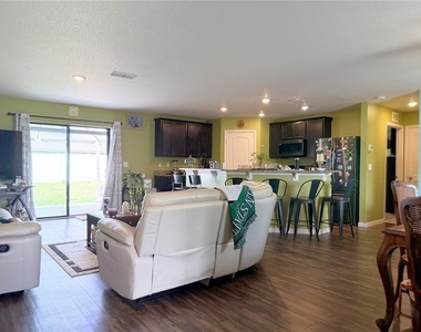 35901 Joewood Avenue - Photo Thumbnail 7