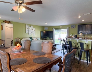 35901 Joewood Avenue - Photo Thumbnail 5