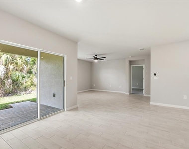 25222 Cadiz Drive - Photo Thumbnail 9