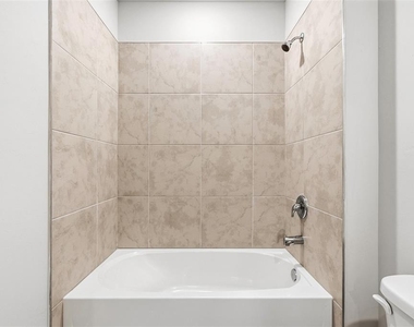 25222 Cadiz Drive - Photo Thumbnail 12