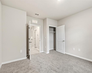 25222 Cadiz Drive - Photo Thumbnail 14