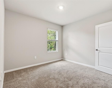 25222 Cadiz Drive - Photo Thumbnail 13