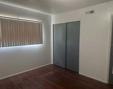 1000 Lake Of The Woods Boulevard - Photo Thumbnail 11