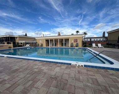 1000 Lake Of The Woods Boulevard - Photo Thumbnail 8