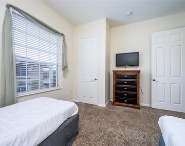 4804 Cayview Avenue - Photo Thumbnail 19