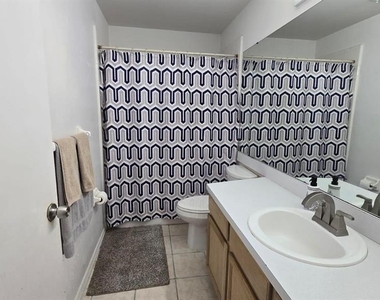 1543 Cross Prairie Parkway - Photo Thumbnail 23