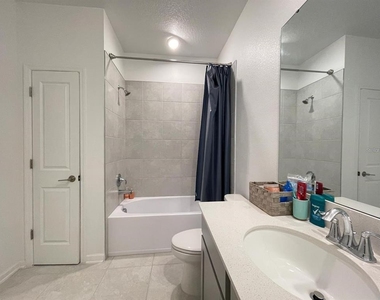 1543 Cross Prairie Parkway - Photo Thumbnail 25