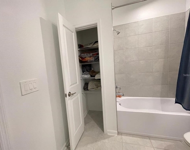 1543 Cross Prairie Parkway - Photo Thumbnail 24