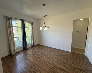 2616 Plumberry Avenue - Photo Thumbnail 5
