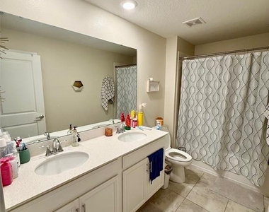1742 Chatsworth Circle - Photo Thumbnail 10