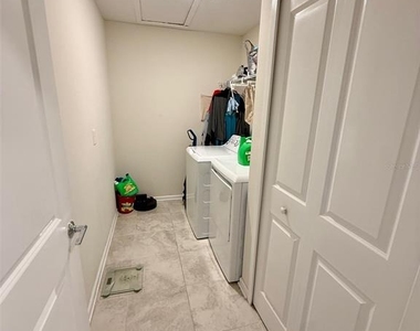 1742 Chatsworth Circle - Photo Thumbnail 8